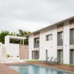 Façade d'une villa entièrement rénovée à Anglet Chiberta